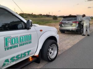 folami towing services behind a car